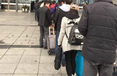 白酒能带上高铁吗,请问乘坐高铁可以带白酒吗