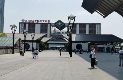 苏州火车站北广场,苏州高铁北站接人停车哪里方便
