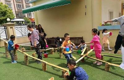七宝中心幼儿园,孩子幼儿园上私立学校还是公立学校呢