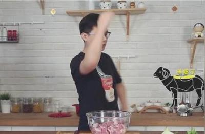 老北京的羊蝎子到底是个什么菜,老北京羊蝎子菜馆都有什么炒菜