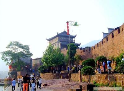 武汉到凤凰古城,武汉自驾去凤凰古城怎样走
