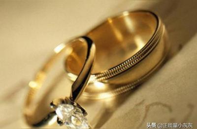 大拇指戴戒指,截戒指五根指头上都有什么说法