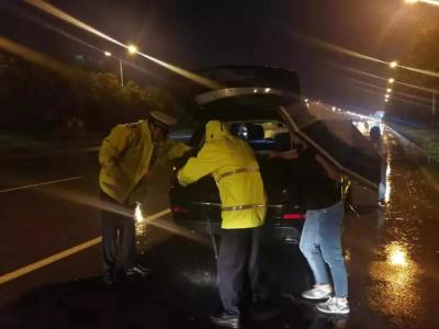 龙口利群麻辣店,有没有龙口的老乡介绍下哪家做家具定制比较好啊