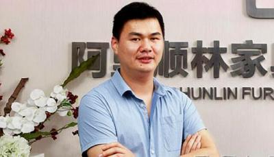 做淘宝卖什么 挣钱吗,100万在淘宝开个女鞋店能赚钱吗