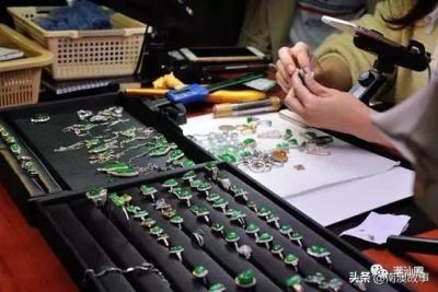 淘宝玉器直播有多少,怎么入驻久宝直播这个电商直播平台