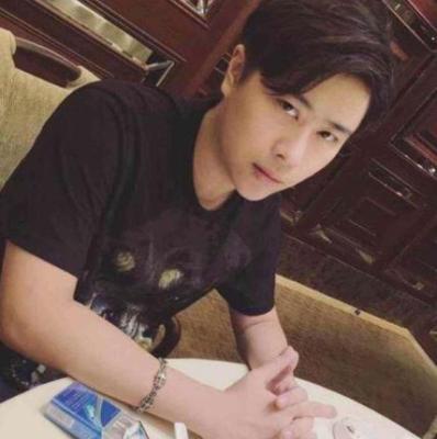 在闲鱼上面卖货怎么卖变现,有什么副业可以一天赚四五十的呀
