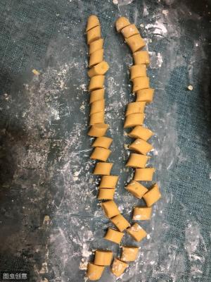 新开淘宝店铺上多少货合适,发货却是同一个卖家
