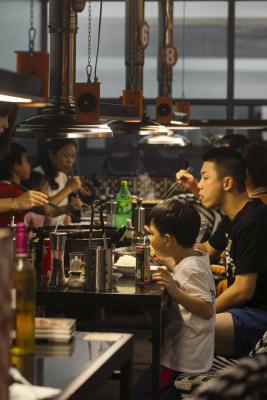 新店开业霸王餐怎么编辑,正版游戏和破解游戏有什么区别