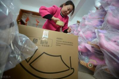 淘宝转让价格多少钱,拼多多上进货到淘宝上卖怎么样