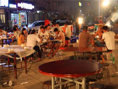 湖畔理发店团购群微信号,中国有哪些值得去的古城古镇古村