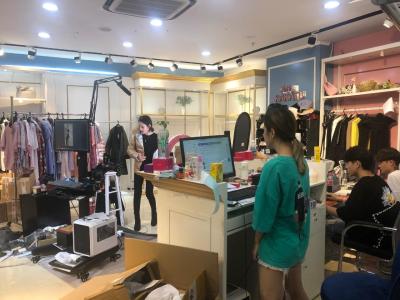 如何淘宝直播买衣服,怎么进入薇娅的直播间买东西