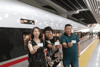 直通车跟超级推荐哪个好点,淘宝免费流量转发率极低吗